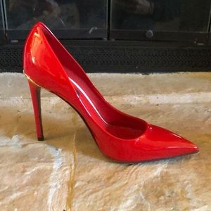 Gorgeous Louis Vuitton Eyeline Red Patent Heels